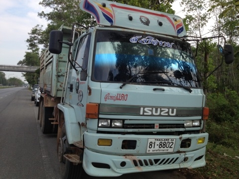 ขายรถสิบล้อ 210 เปลี่ยนเครื่อง 240 รถสวย  สภาพดี