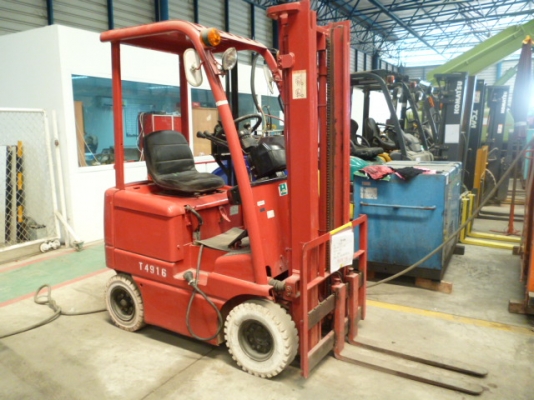 ขายรถยกไฟฟ้า 0.9 ตัน สภาพสวยพร้อมใช้งาน ราคาถูก ยี่ห้อ TOYOTA  รุ่น 3FB9  สนใจติดต่อเจี๊ยบได้เลยค่ะ 087-3310254 ค่ะ