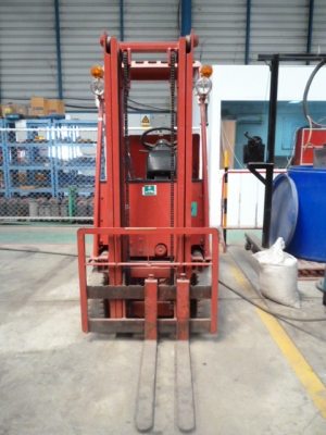 ขายรถยกไฟฟ้า 0.9 ตัน สภาพสวยพร้อมใช้งาน ราคาถูก ยี่ห้อ TOYOTA  รุ่น 3FB9  สนใจติดต่อเจี๊ยบได้เลยค่ะ 087-3310254 ค่ะ