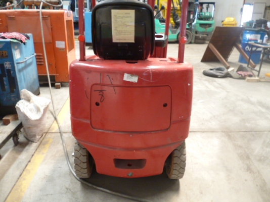 ขายรถยกไฟฟ้า 0.9 ตัน สภาพสวยพร้อมใช้งาน ราคาถูก ยี่ห้อ TOYOTA  รุ่น 3FB9  สนใจติดต่อเจี๊ยบได้เลยค่ะ 087-3310254 ค่ะ