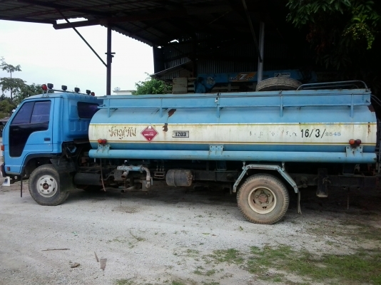 ขายหกล้อรถน้ำมัน 115 แรงม้า รถสวย  สภาพดี