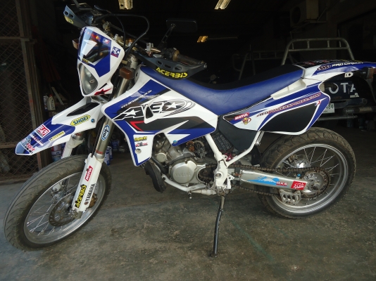 ขาย 2 คัน YAMAHA WR 200 ปีประมาณ 93 อินวอยราคา 34,000 บาท ทะเบียนแท้ 58,000 บาท โทร 089-2442598 ศิริ ขาย 2 คัน YAMAHA WR 200 ปีประมาณ 93 อินวอยราคา 34,000 บาท ทะเบียนแท้ 58,000 บาท โทร 089-2442598 ศิริ