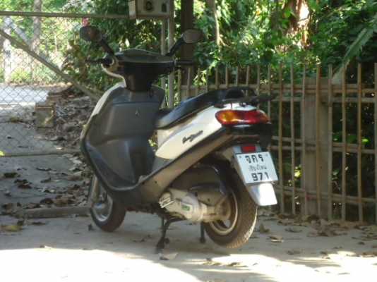 JRD125CCคันใหญ่ มีทะเบียนพร้อม สภาพดี แน่นๆ วิ่งนิ่ม สภาพสวยเดิมๆ ราคา 9000 บาท