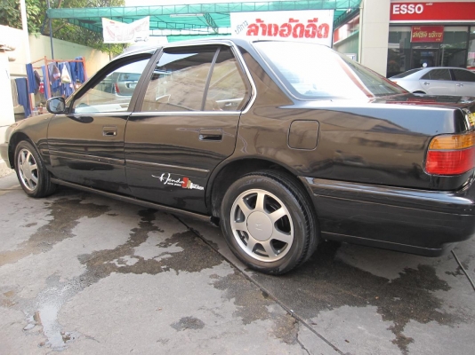 92 HONDA ACCORD EXi ตาเพชร + LPG ขายถูกๆ 89,000 ด่วน...ไม่มีที่จอด โทร 087 210 6677