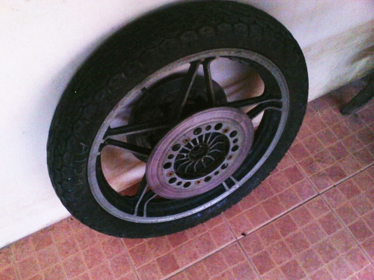 ขายล้อแม็กหน้าดิสคู่ขอบ 19 พร้อมยางดันล็อป