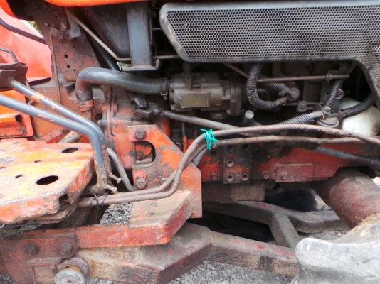 รถไถยี่ห้อ KUBOTA อุปกรณ์มีโรตารี่ตัดหญ้า ใบมีดดันหน้า รถไถยี่ห้อ KUBOTA อุปกรณ์มีโรตารี่ตัดหญ้า ใบมีดดันหน้า