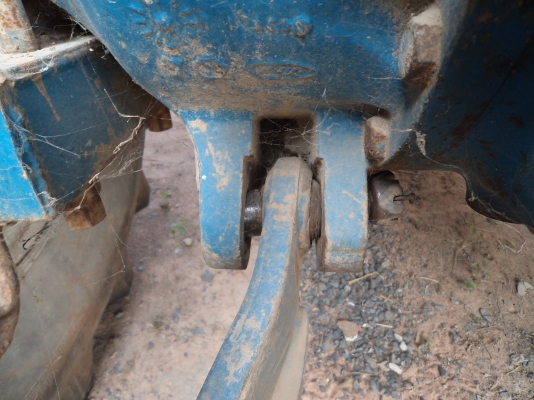 ขายรถไถ FORD 77 เครือง T5 อุปกรณ์ผาน2ชุด พร้อมใช้งาน เอกสารเล่มทะเบียน พร้อมโอน