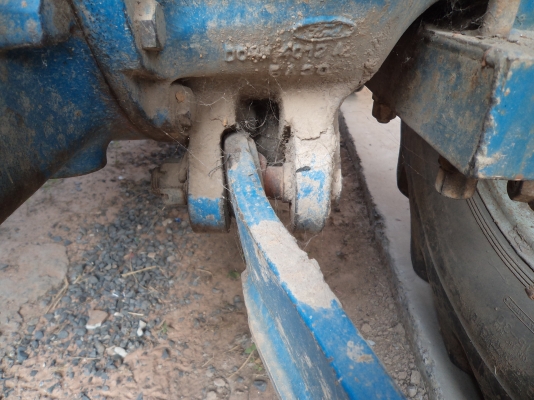 ขายรถไถ FORD 77 เครือง T5 อุปกรณ์ผาน2ชุด พร้อมใช้งาน เอกสารเล่มทะเบียน พร้อมโอน