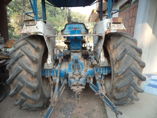 ขายรถไถ FORD 77 เครือง T5 อุปกรณ์ผาน2ชุด พร้อมใช้งาน เอกสารเล่มทะเบียน พร้อมโอน