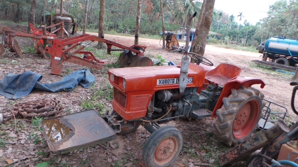 รถไถยี่ห้อ KUBOTA  มีเฉพาะตัวรถ
