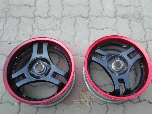 advan ขอบ15  มีคู่เดี่ยว