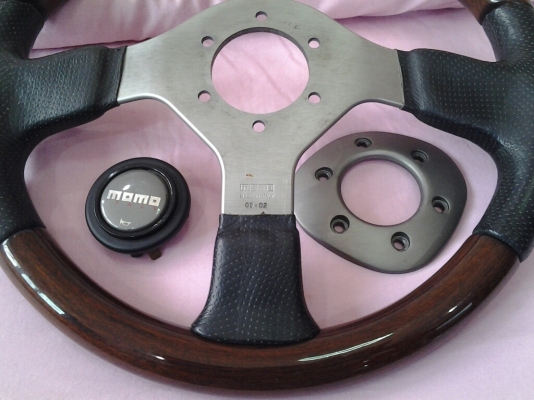 ขาย พวงมาลัยmomoลายไม้ ขาย พวงมาลัยmomoลายไม้