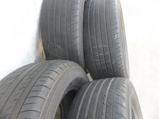 ยาง YOKOHAMA 215/60R16 ปี09 สวยๆสดๆ ยาง YOKOHAMA 215/60R16 ปี09 สวยๆสดๆ