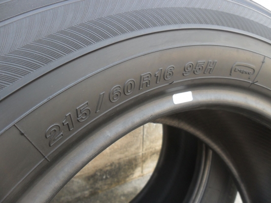 ยาง YOKOHAMA 215/60R16 ปี09 สวยๆสดๆ ยาง YOKOHAMA 215/60R16 ปี09 สวยๆสดๆ