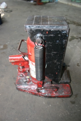 รับซ่อมแม่แรงไฮดรอลิค แม่แรงกระปุก ตะเข้ยกรถ รับซ่อมแม่แรงไฮดรอลิค แม่แรงกระปุก ตะเข้ยกรถ