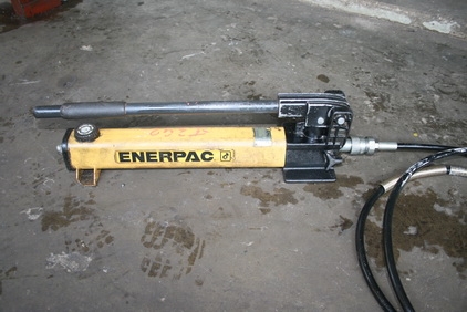 รับซ่อมแม่แรงไฮดรอลิค แม่แรงกระปุก ตะเข้ยกรถ รับซ่อมแม่แรงไฮดรอลิค แม่แรงกระปุก ตะเข้ยกรถ