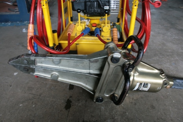 รับซ่อมแม่แรงไฮดรอลิค แม่แรงกระปุก ตะเข้ยกรถ รับซ่อมแม่แรงไฮดรอลิค แม่แรงกระปุก ตะเข้ยกรถ