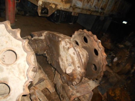 ตัวเดินรถเกี่ยวข้าว10HTพร้อมมอเตอร์ ราคา120000/คู่ (เก่านอก)โทร 0850853022 ตัวเดินรถเกี่ยวข้าว10HTพร้อมมอเตอร์ ราคา120000/คู่ (เก่านอก)โทร 0850853022