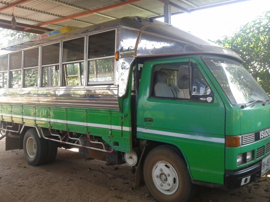 ขาย6 ล้อ isuzu nkr 110 (NKR58LU5) รถห้างแท้ 100\% พวงมาลัยเพาเวอร์ ยกหัวได้ รถสวยมากๆ พร้อมใช้สุดๆ พร้อมโอนได้เลย