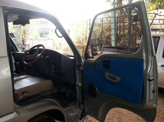 ลดสุดด่วนครับรถตู้ช่วงยาวพร้อมใช้งานเอกสารพร้อมโอน ทะเบียน 56