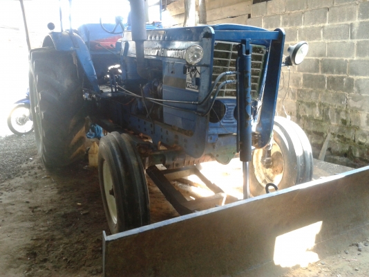 ขายรถไถ สภาพพร้อมใช้ ขายรถไถ สภาพพร้อมใช้