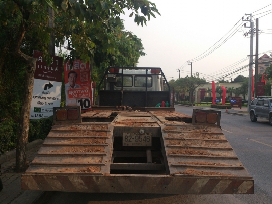 ขายรถเทรเล่อท้ายลาดสิบล้อ