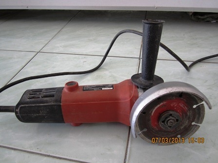 เครื่องเจียรไฟฟ้าBLACK&DECKER KG100 สภาพใหม่อุปกรณ์ครบ เครื่องเจียรไฟฟ้าBLACK&DECKER KG100 สภาพใหม่อุปกรณ์ครบ