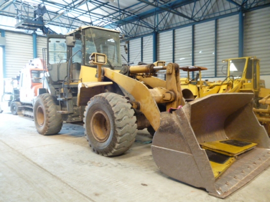 ขายรถตักใหญ่ KOMATSU WA380 สภาพพร้อมใช้งาน สนใจติดต่อเจี๊ยบได้เลยค่ะ 087-3310254 ค่ะ