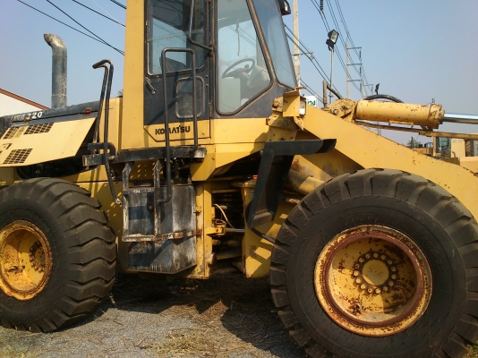 KOMUTSU WHEEL LOADER WA 320