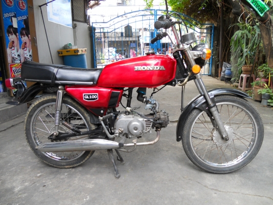 HONDA  GL 100
