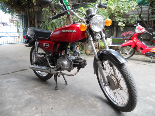 HONDA  GL 100