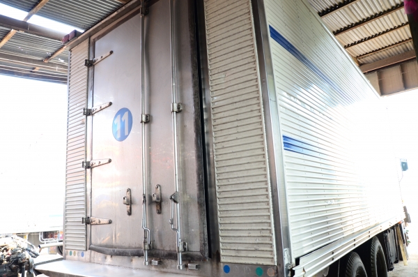 ขายรถ 10ล้อห้องเย็น