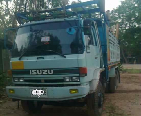 ISUZU ROCKY FXZ 240 HP 6SD1 ปี 39 ร็อกนางฟ้าแท้ สิบล้อดั๊มพ์ 2 เพลา กระบะดั๊มพ์เหล็ก 12 ตันของอู่สหกิจสภาพอย่างสวยมีบาร์อ้อยติดมาให้ครบพร้อม เครื่องแห้งแรงดี หัวเก๋งบางเดิมภายในเก๋งสวยครบ แอร์เย็น พวงมาลัยเพาเวอร์ เบรคทริ๊ปฟี้ ช่วงล่างคัชซีสวย มีระบบลากพ่
