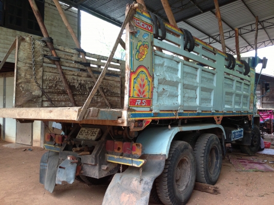 ISUZU ROCKY FXZ 240 HP 6SD1 ปี 39 ร็อกนางฟ้าแท้ สิบล้อดั๊มพ์ 2 เพลา กระบะดั๊มพ์เหล็ก 12 ตันของอู่สหกิจสภาพอย่างสวยมีบาร์อ้อยติดมาให้ครบพร้อม เครื่องแห้งแรงดี หัวเก๋งบางเดิมภายในเก๋งสวยครบ แอร์เย็น พวงมาลัยเพาเวอร์ เบรคทริ๊ปฟี้ ช่วงล่างคัชซีสวย มีระบบลากพ่