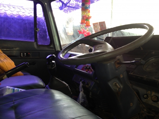 ISUZU ROCKY FXZ 240 HP 6SD1 ปี 39 ร็อกนางฟ้าแท้ สิบล้อดั๊มพ์ 2 เพลา กระบะดั๊มพ์เหล็ก 12 ตันของอู่สหกิจสภาพอย่างสวยมีบาร์อ้อยติดมาให้ครบพร้อม เครื่องแห้งแรงดี หัวเก๋งบางเดิมภายในเก๋งสวยครบ แอร์เย็น พวงมาลัยเพาเวอร์ เบรคทริ๊ปฟี้ ช่วงล่างคัชซีสวย มีระบบลากพ่