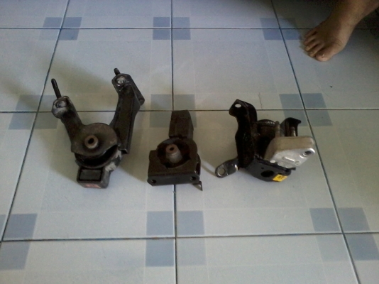 ขายยางแท่นเครื่องโต้โยต้า altis