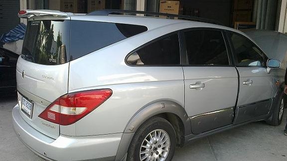 ขายด่วนรถบ้าน  SSANGYONG  STAVIC 270  ปี 2006 สภาพดี ในราคาเบาๆ