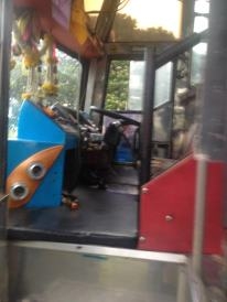 ขายรถบัสพัดลม  12เมตร ติดต่อ0909612909