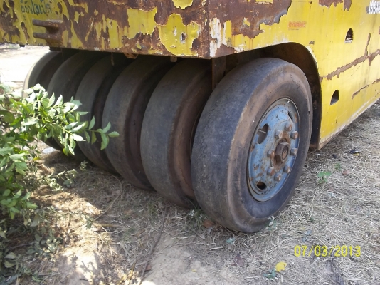 ขายรถบด ล้อยาง11ล้อ