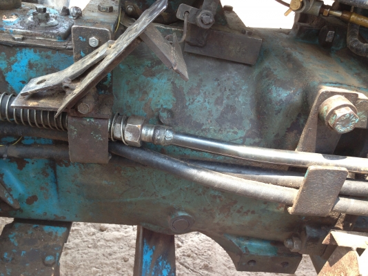 FORD 77 - 1 เพลา เครื่อง T3 สภาพดีพร้อมใช้งาน อุปกรณ์มีให้ครบ มีใบมีดดันหน้า ผานพรวนดิน 7 เครื่องแห้งดีไม่เยิ้มกำลังแรงดี ขับขี่ควบคุมง่ายคล่องตัวดี ไม่มีปัญหาเรื่องรั่วซึ่ม ช่วงล่างยางสภาพดีหน้าหลังประมาณ 60\% พร้อมใช้งานได้เลย เอกสารสัญญาซื้อขาย ราคาต่อร FORD 77 - 1 เพลา เครื่อง T3 สภาพดีพร้อมใช้งาน อุปกรณ์มีให้ครบ มีใบมีดดันหน้า ผานพรวนดิน 7 เครื่องแห้งดีไม่เยิ้มกำลังแรงดี ขับขี่ควบคุมง่ายคล่องตัวดี ไม่มีปัญหาเรื่องรั่วซึ่ม ช่วงล่างยางสภาพดีหน้าหลังประมาณ 60\% พร้อมใช้งานได้เลย เอกสารสัญญาซื้อขาย ราคาต่อร