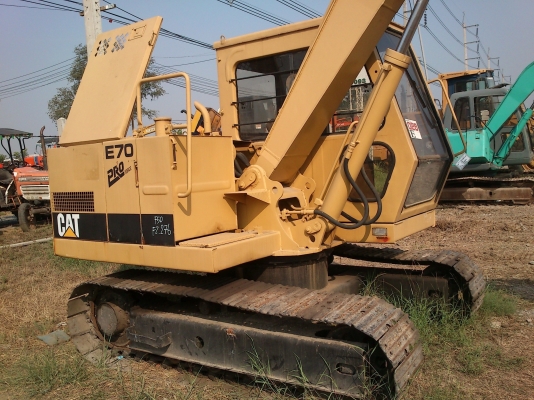 CATTERPILLAR E70