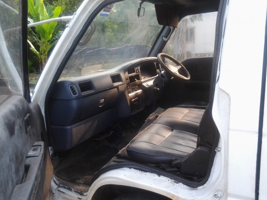 ขายรถตู้ตามสภาพถูกๆ ขายรถตู้ตามสภาพถูกๆ