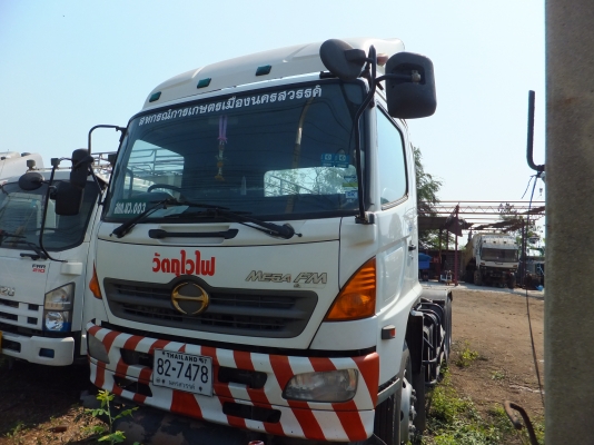 sหัวลากHINO MEGA 320 UROII ปี 46 วิ่งใช้งาน140000ก.ม