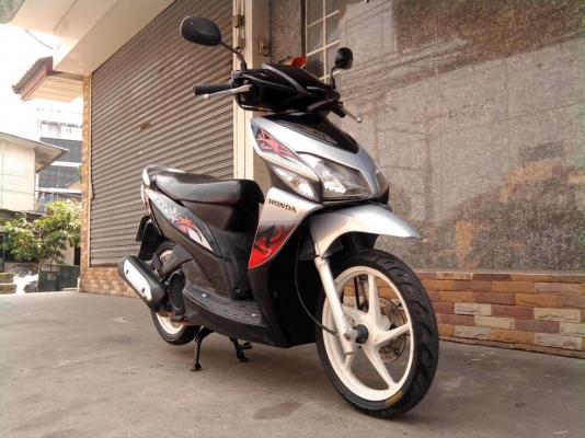 ขออนุญาติขาย  Honda Click Combi Brake มือเดียว สีเทาดำ ล้อแม็ก