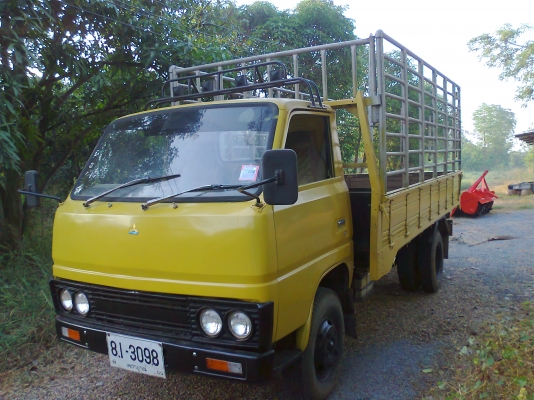 ขายรถ 6 ล้อ Mitsubishi รุ่น FE111E รถจอดในร่มไม่ผุ ทะเบียนเต็มพร้อมโอน