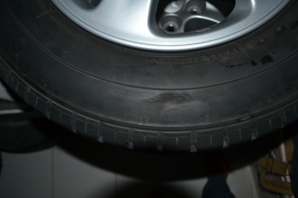 ขายแม็กพร้อมยางติดรถไทรตั้นขอบ 15 ขายแม็กพร้อมยางติดรถไทรตั้นขอบ 15