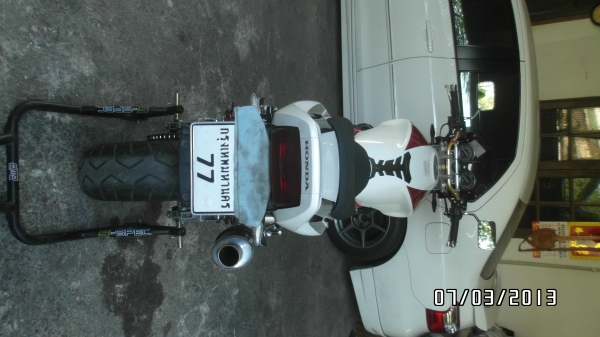 ขายCB1000ตัวlimitedเฟรมแดง(ทะเบียนเลขสวย77กรุงเทพ)สนใจโทรเลย0858742300ของแต่งตามรูปคับทำมาใหม่ทั้งคันสภาพพร้อมออกทริปทั่วไทย