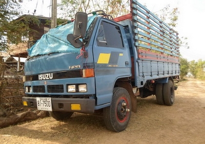 ขาย 6 ล้อ ISUZU NPR 115 แรงม้า