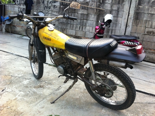 ขายเหมาๆ yamaha dt100 2คัน มีเบียน นนทบุรี ขายเหมาๆ yamaha dt100 2คัน มีเบียน นนทบุรี