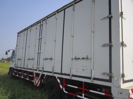 -ISUZU-เดทก้าP2รถห้าง-ตู้10บานมีเสากลาง-สภาพสวยมากๆเดิมๆ1350000